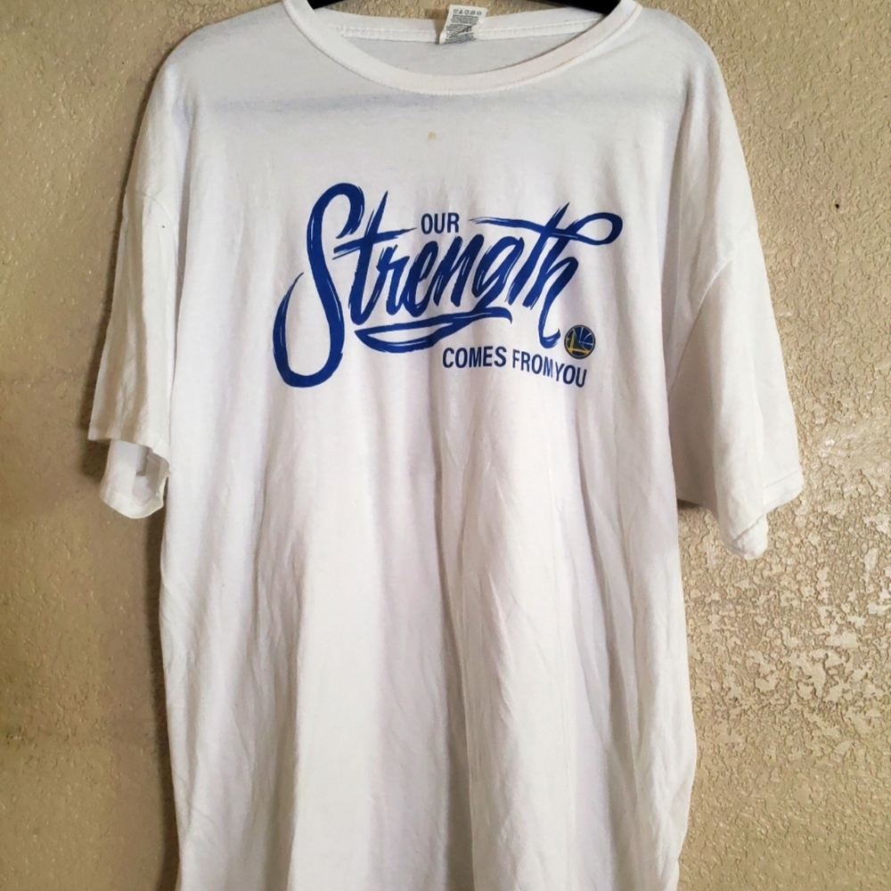 Gently worn men's golden state warriors T-shirt